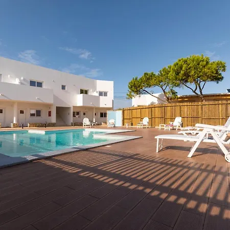 Sun - Surf Camp&hostel *