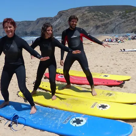 Sun - Surf Camp & *