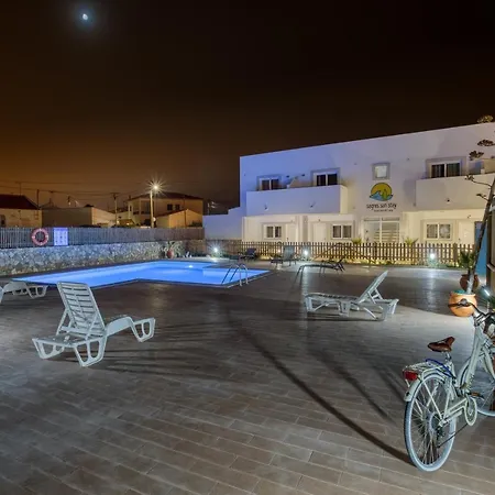 Sun - Surf Camp & Hostel