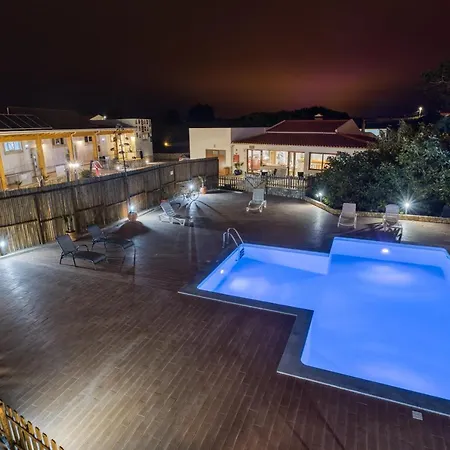 Sun - Surf Camp & Hostel