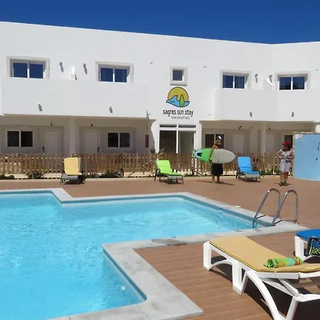Sun - Surf Camp & * Sagres