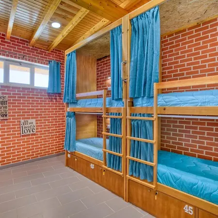 Sun - Surf Camp&hostel Sagres