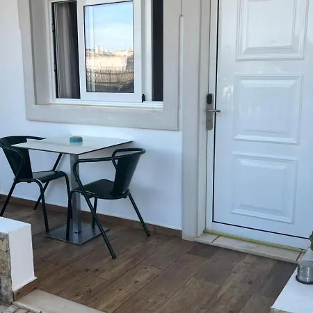 Sun - Surf Camp & Hostel