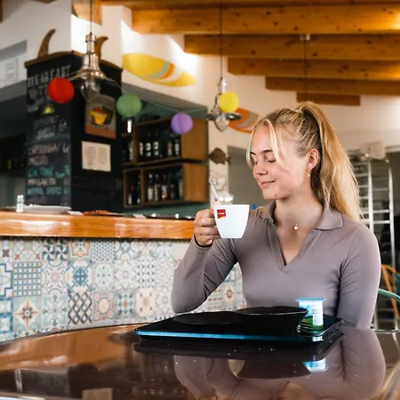 Sun - Surf Camp & Hostel *