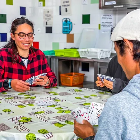 Sun - Surf Camp & Hostel *