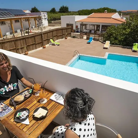 Hostel Sun - Surf Camp & Sagres