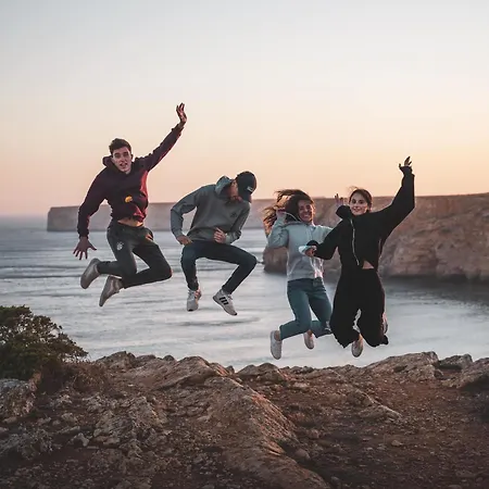 Sun - Surf Camp & بيت شباب ساغريش