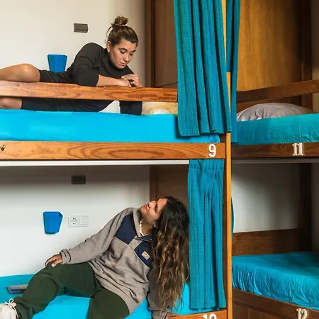 بيت شباب Sun - Surf Camp & ساغريش