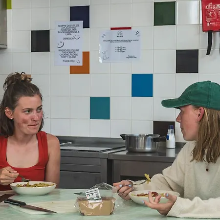 Hostel Sun - Surf Camp & Sagres