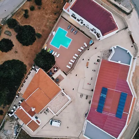 Sun - Surf Camp & بيت شباب *