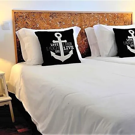 Hostel Sun - Surf Camp & Sagres