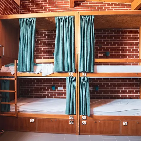 Sun - Surf Camp & Hostel *