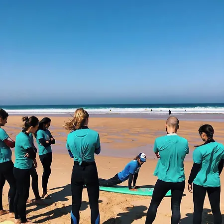 Sun - Surf Camp & Hostel